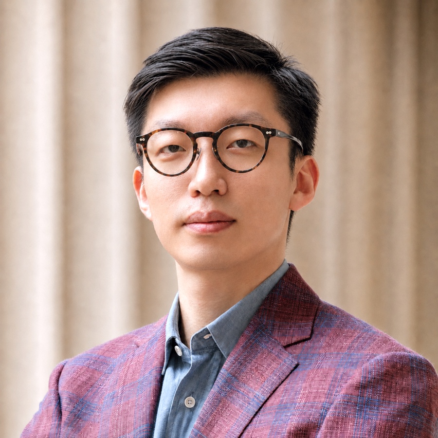 Portrait of Kunpeng Yao